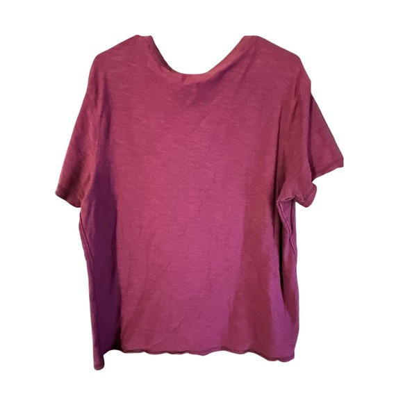 Helix Mens Burgundy V Neck T Shirt Size XL Cotton Casual Short Sleeve Top - Picture 3 of 6